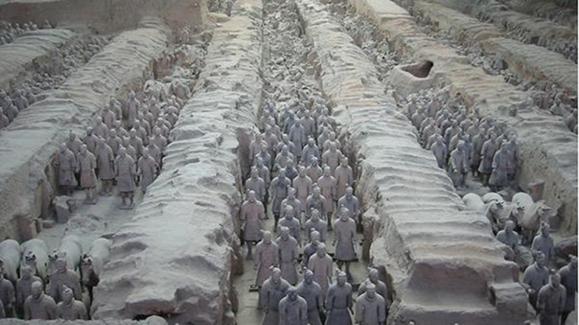 CHINESE RUINS. Old museum of Qin Shihuang's terracotta warriors and horses. Photo from www.sxfao.gov.cn
