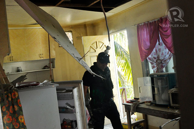 PREPARING FOR BREAKFAST. 'When I opened the refrigerator there was an explosion. I thought it was the power plug. [My mother] was near the door.' Photo by Rappler/LeAnne Jazul