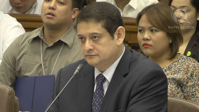 SENATE SUPREME. Senate Blue Ribbon Committee Chairman TG Guingona takes a swipe at Senate President Franklin Drilon and Justice Secretary Leila de Lima for supposedly attempting to "gag and bar" witnesses from appearing in his panel's pork barrel scam probe. Photo by Franz Lopez/Rappler 