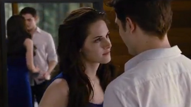 TWILIGHT FEVER. Fans of the Twilight Saga still celebrate the last movie, 'Breaking Dawn.' Screen grab from YouTube