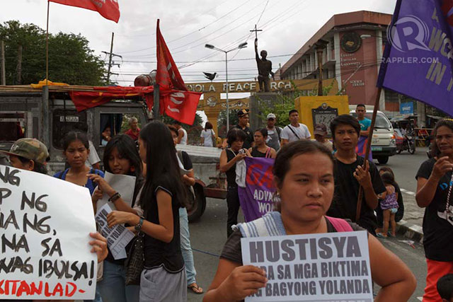 JUSTICE. Aside from food and livelihood, the protesters also demanded justice for the victims of the super typhoon. All photos by Rappler/George Moya 