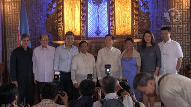 MINI-REUNION. Defeated UNA bets former Sen Ernesto Maceda and Zambales Rep Mitos Magsaysay attend the oath-taking of Senators Nancy Binay and Gringo Honasan. UNA secretary-general Toby Tiangco and Valenzuela Rep Sherwin Gatchalian are also present. 