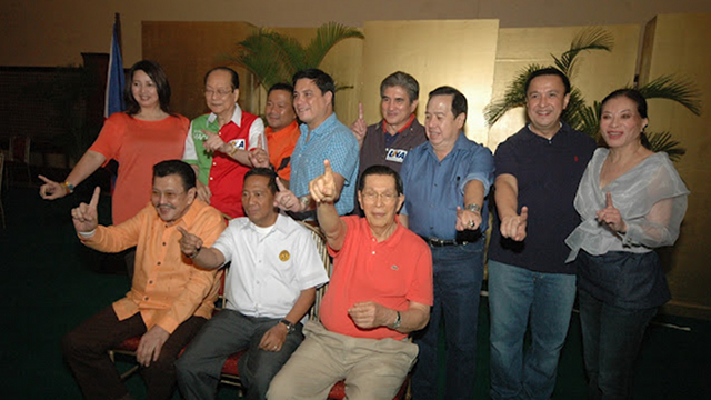 'ALWAYS TOGETHER.' Former President Joseph Estrada says unlike LP and NP, leaders of UNA have always been together. Photo from http://pdplabanmedia.blogspot.com/