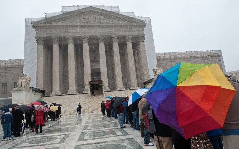 GAY MARRIAGE. People queue to enter the Supreme Court in Washington on March 25, 2013. AFP PHOTO/Nicholas KAMM