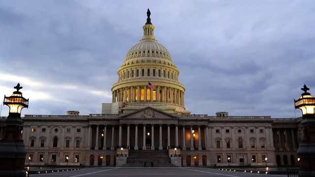 POTENTIAL SHUTDOWN. The budget battle at the United States House of Representatives poses likelihood of government shutdown.  This file photo dated December 18, 2011 shows the US Capitol in Washington, DC. AFP / Karen Bleier / Files