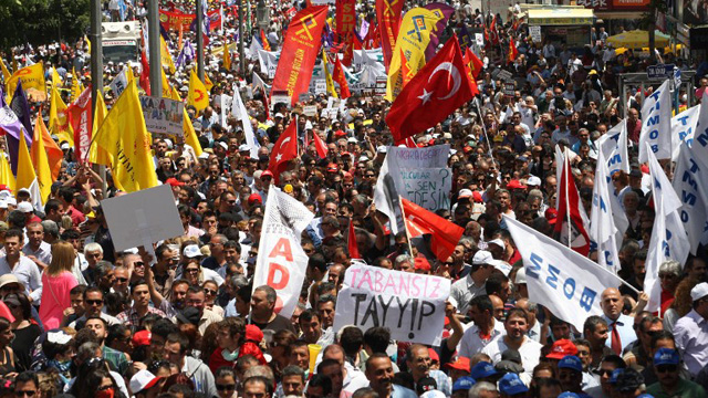 MASSIVE RALLY. Anti-government protesters demonstrate in central Ankara June 5, 2013. Photo by Adem Altan/AFP