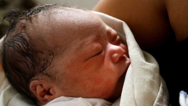 'MIRACLE' BABY. Baby Bea Joy is born at a makeshift medical center in the storm damaged central Philippine city of Tacloban on November 11 2013. Photo by Jason Gutierrez/AFP