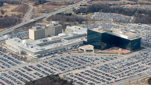 UNITED STATES, Fort Meade : FILES - The National Security Agency (NSA) headquarters at Fort Meade, Maryland, as seen from the air, January 29, 2010. Transatlantic tensions reached a boil on October 28, 2013 as Washington sharply denied reports US Barack Obama knew US spies were tapping German Chancellor Angela Merkel but fresh allegations emerged of mass snooping in Spain. AFP PHOTO / Saul LOEB