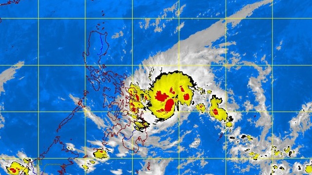 LAST STORM OF 2012? Tropical depression 'Quinta' approaches northern Mindanao and Visayas. Satellite image at 5.30 am courtesy of PAGASA