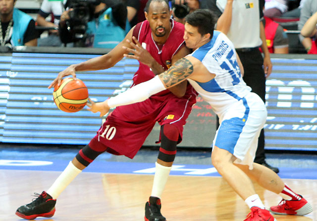 FROM VILLAIN TO HERO. Musa turned from public enemy to local hero. Photo by FIBA Asia/Nuki Sabio.