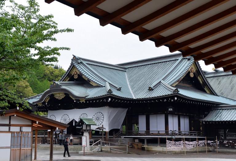 CONTROVERSIAL SHRINE. In this picture taken on April 24, 2013, people visit the controversial Yasukuni shrine in Tokyo. Photo by AFP / Yoshikazu Tsuno