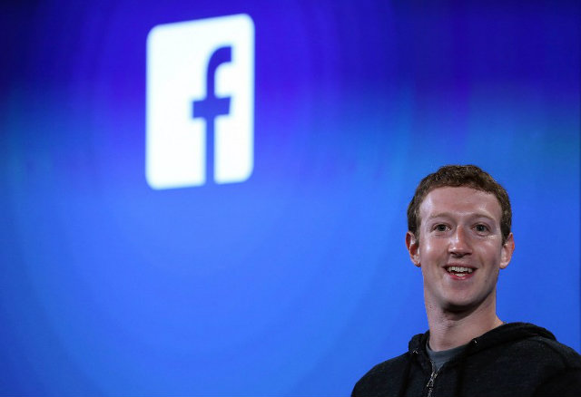 SURPRISE. Facebook's 2nd quarter performance shows it can make money from smartphones and tablets. File photo from AFP with Facebook co-founder Mark Zuckerberg
