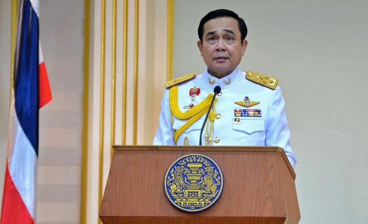 NEW ADMINISTRATION. Thai Army Chief Prayut Chan-O-Cha reading a statement after receiving a royal command during a ceremony to swear him in as prime minister at the Army headquarters in Bangkok on August 25, 2014. Government House /AFP