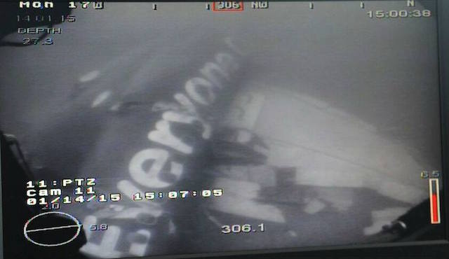 Image that supposedly shows the front part of the plane. 