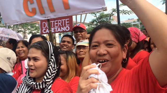 WOMANIZING. Despite Duterte's womanizing, women from different parts of Metro Manila express support for the mayor.