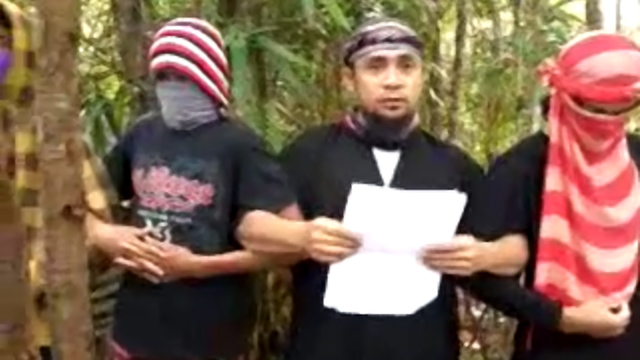 LOYALTY TO THE ISLAMIC STATE. Senior Abu Sayyaf leader Isnilon Hapilon swears allegiance to ISIS