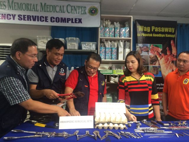 NEW YEAR'S EVE ROUNDS. Health Secretary Janette Garin started her inspection at Jose Reyes Memorial Medical Center. 