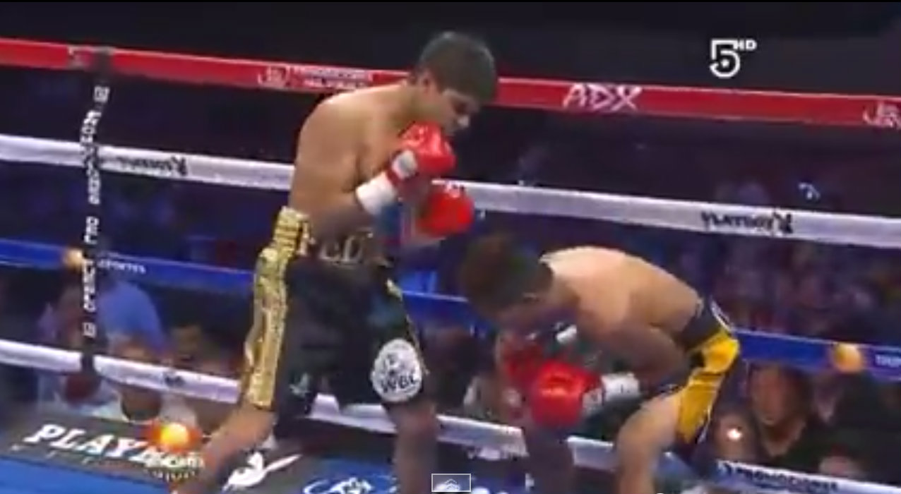 Pedro Guevara lands the left hook to the body that finishes off Richard Claveras. Screenshot from Youtube