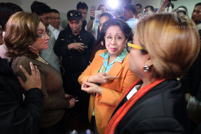 OMBUDSMAN. Ruby Tuason speaks briefly with Ombudsman Conchita Carpio-Morales and Justice Secretary Leila de Lima at the Ombudsman's office on Friday, February 7. Photo by Ben Nabong/Rappler
