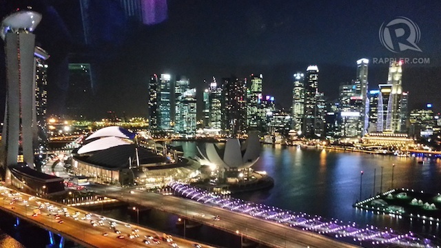 RECORD TOURISM NUMBERS. Despite lacking natural tourist draws such as beaches and forests, Singapore records 15.5 million visitors in 2013. File photo by KD Suarez/Rappler