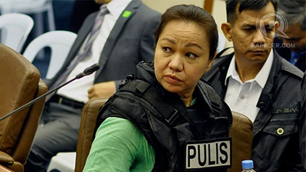 RETURN TO JAIL. Janet Napoles in a file photo by LeAnne Jazul/Rappler