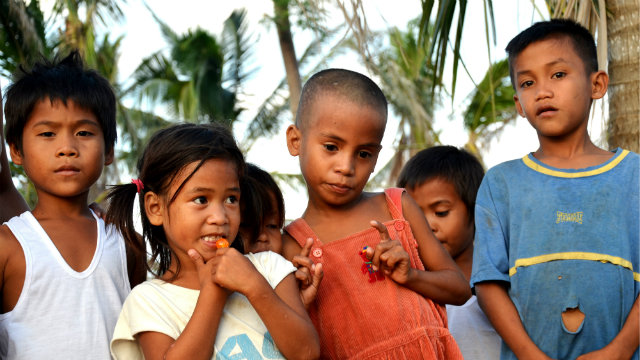 MALNUTRITION AND YOLANDA. The current chronic malnutrition rate in Yolanda-affected areas exceeds the 30% global threshold, according to the World Health Organization. Photo from World Vision 